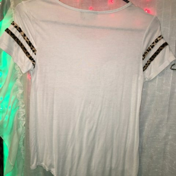 Faded seethru tee with a tie - Picture 2 of 8